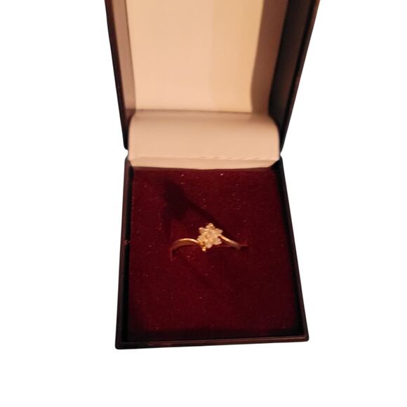 14kt Yellow Gold Women's Ring Diamond Cluster 7 Full Cut Diamonds - Picture 5 of 6